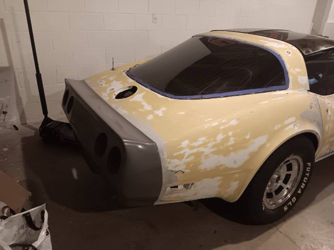 Chevrolet-Corvette-1981-White-1
