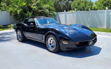 Chevrolet-Corvette-1981-black-1
