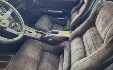 Chevrolet-Corvette-1981-black-42