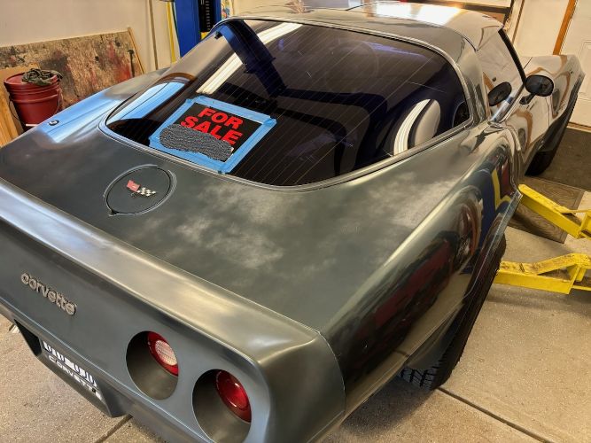 Chevrolet-Corvette-1982-Blue-3