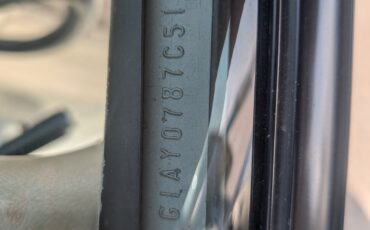 Chevrolet-Corvette-1982-Coupe-10