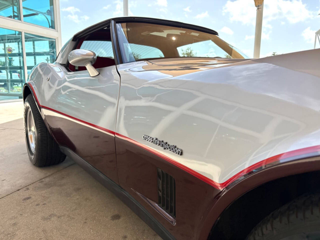 Chevrolet-Corvette-1982-Coupe-15