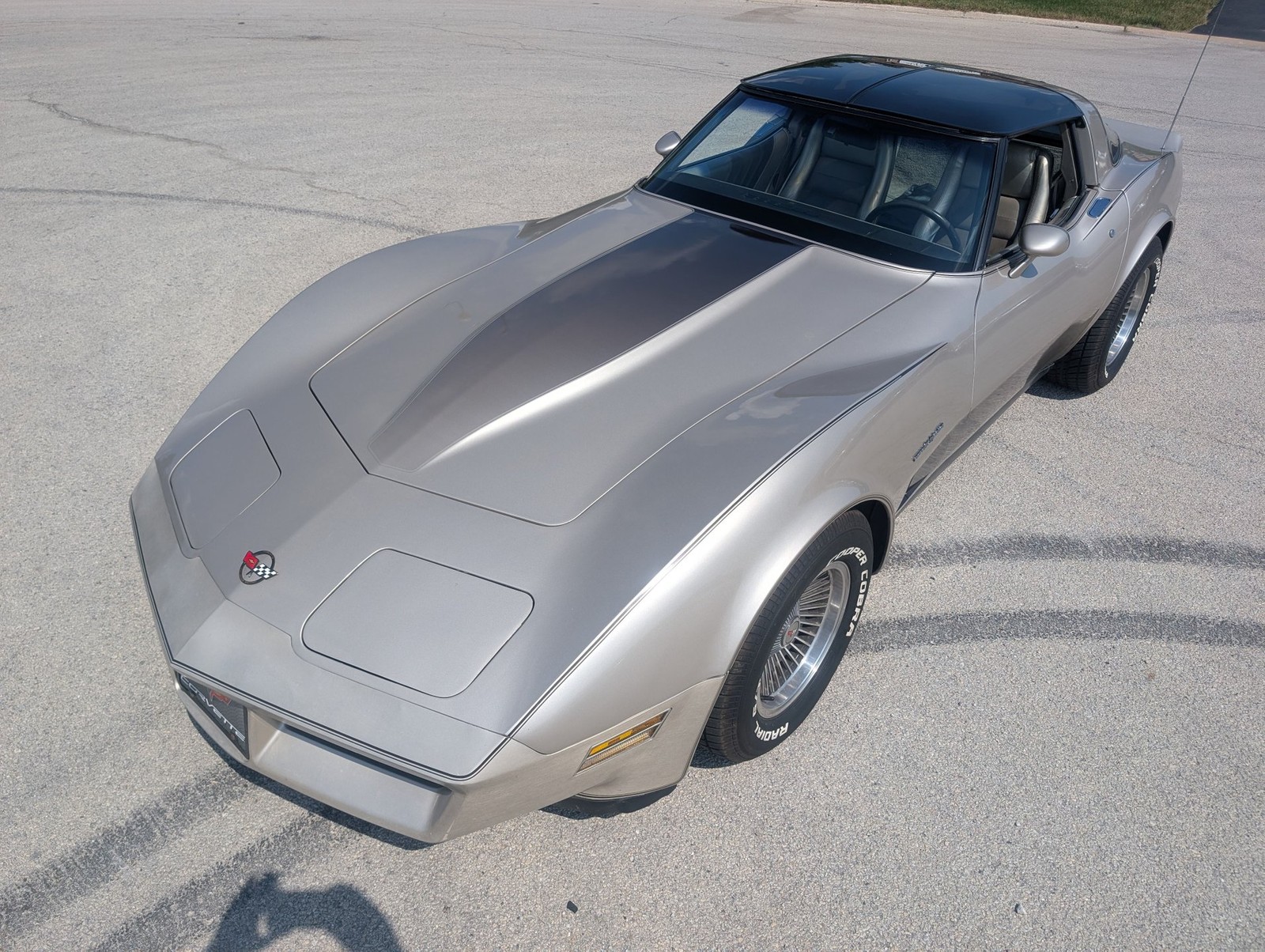 Chevrolet-Corvette-1982-Coupe-18
