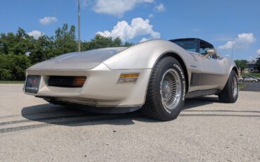 Chevrolet-Corvette-1982-Coupe-19