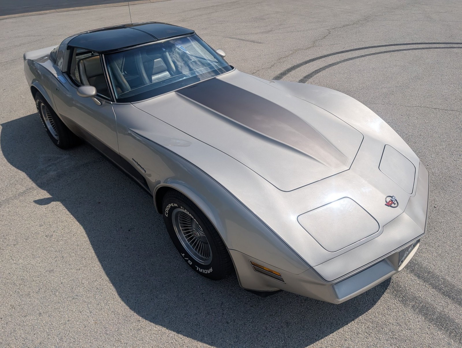 Chevrolet-Corvette-1982-Coupe-22