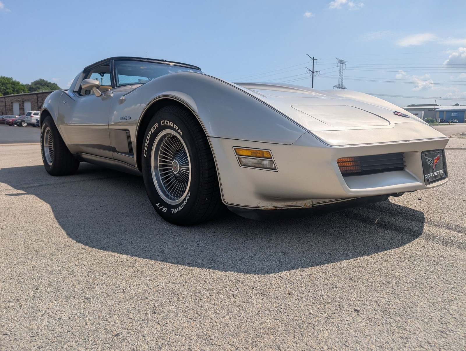Chevrolet-Corvette-1982-Coupe-23