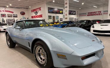 Chevrolet-Corvette-1982-Coupe-3