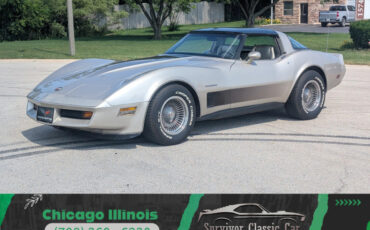 Chevrolet-Corvette-1982-Coupe