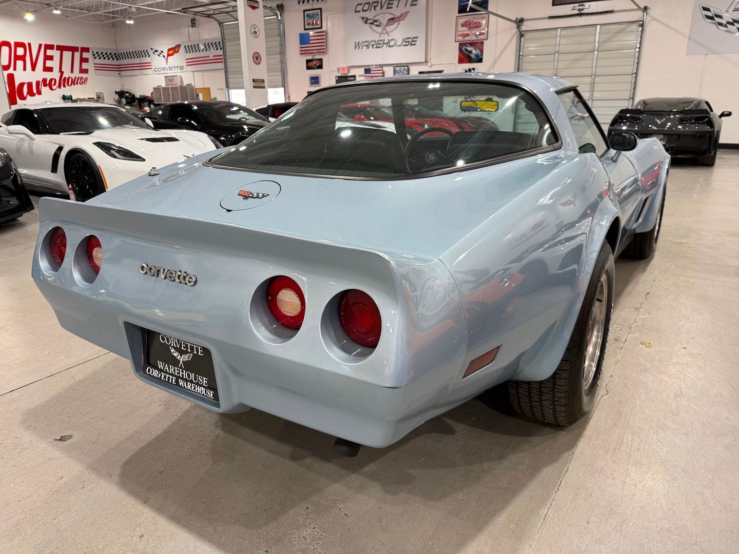 Chevrolet-Corvette-1982-Coupe-5