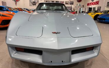 Chevrolet-Corvette-1982-Coupe-6