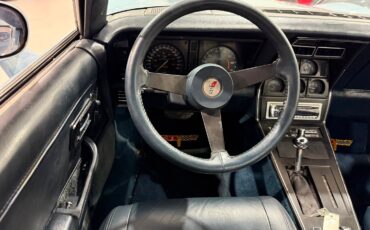 Chevrolet-Corvette-1982-Coupe-8