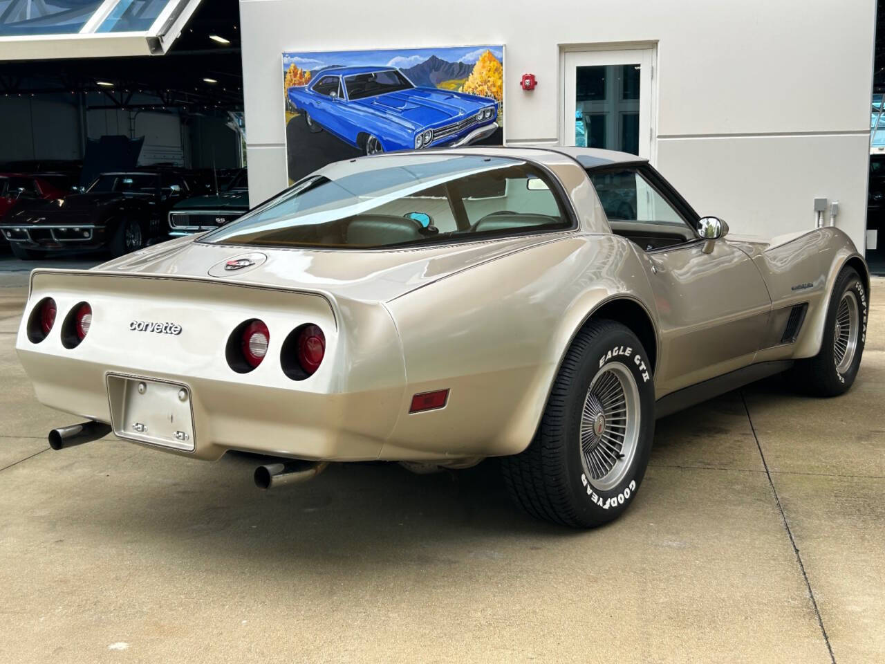 Chevrolet-Corvette-1982-Hatchback-4