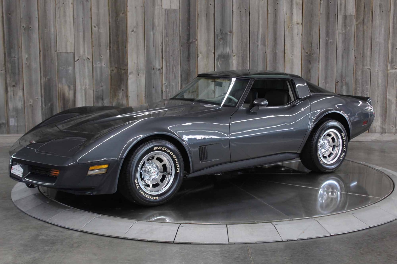 Chevrolet Corvette 1982 LOW MILES