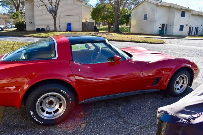 Chevrolet-Corvette-1982-Red-11