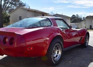 Chevrolet-Corvette-1982-Red-12