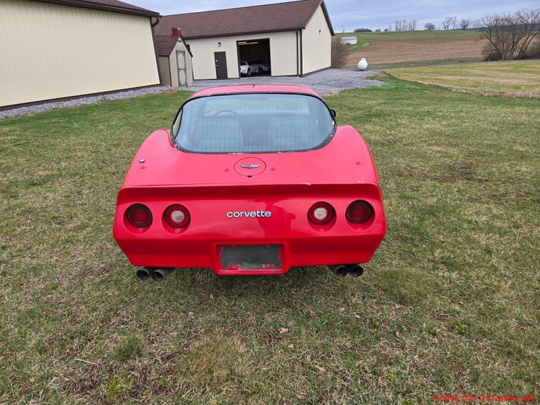 Chevrolet-Corvette-1982-Red-Gray-19