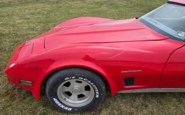 Chevrolet-Corvette-1982-Red-Gray-22