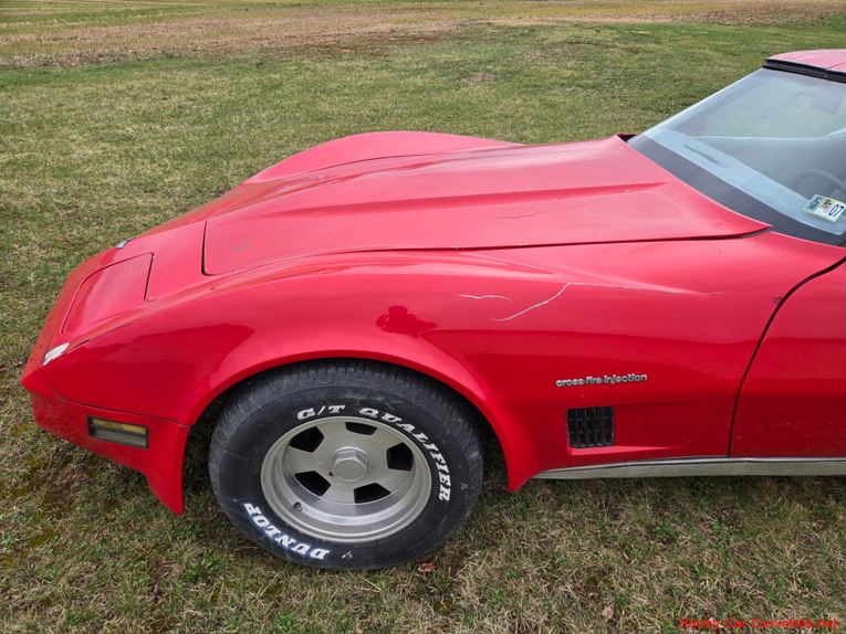 Chevrolet-Corvette-1982-Red-Gray-22