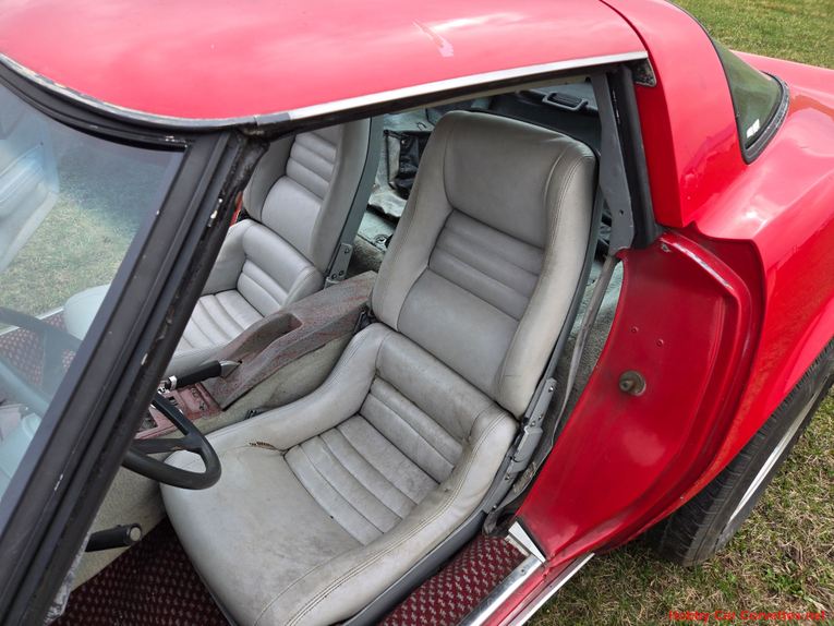 Chevrolet-Corvette-1982-Red-Gray-8