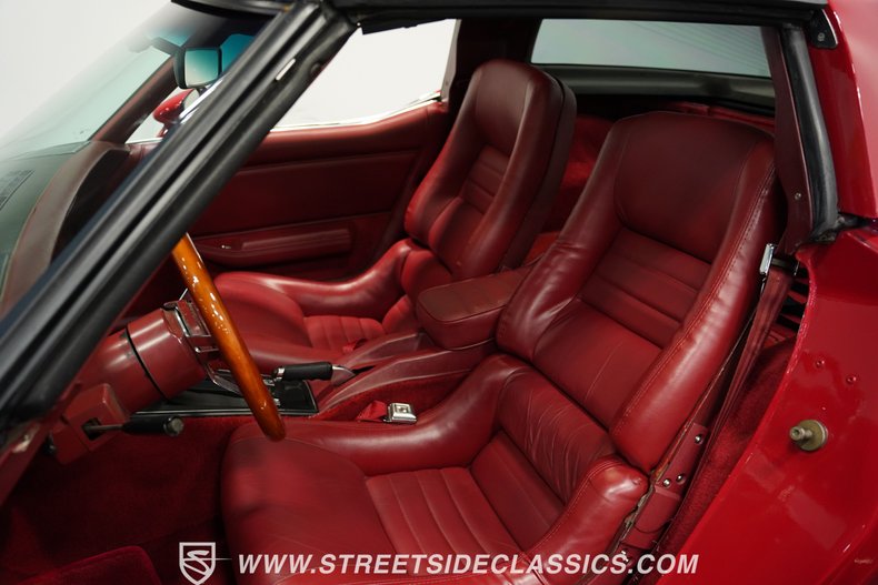 Chevrolet-Corvette-1982-Red-Red-1
