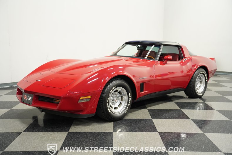 Chevrolet-Corvette-1982-Red-Red-10
