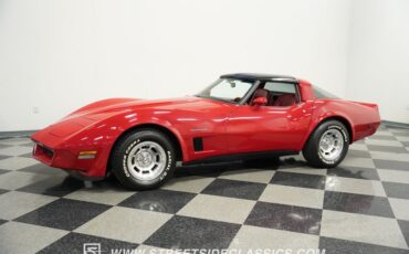 Chevrolet-Corvette-1982-Red-Red-11