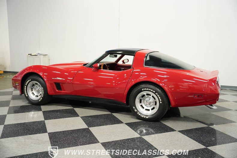 Chevrolet-Corvette-1982-Red-Red-13