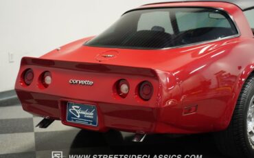Chevrolet-Corvette-1982-Red-Red-31