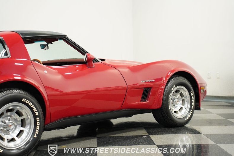 Chevrolet-Corvette-1982-Red-Red-33