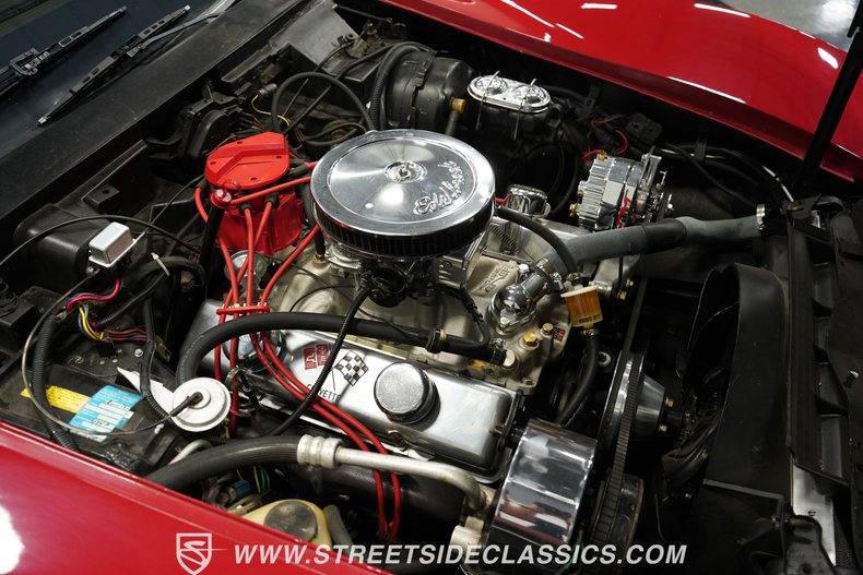 Chevrolet-Corvette-1982-Red-Red-40