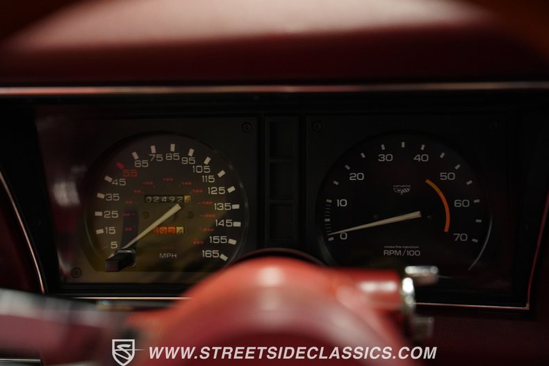 Chevrolet-Corvette-1982-Red-Red-45