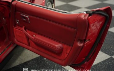 Chevrolet-Corvette-1982-Red-Red-7