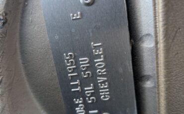Chevrolet-Corvette-1982-Silver-Beige-Silver-Beige-21