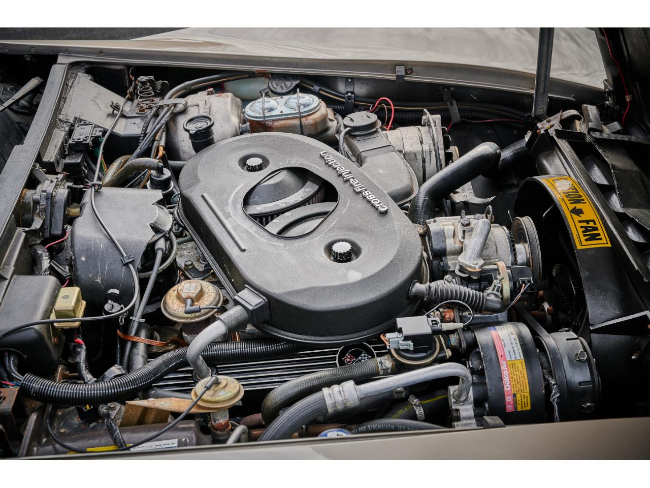 Chevrolet-Corvette-1982-Silver-Beige-silver-beige-leather-11