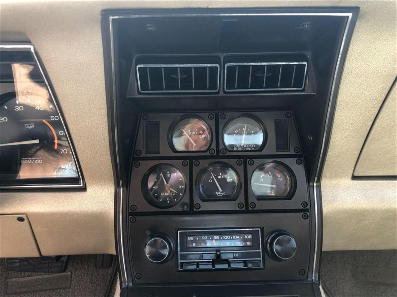 Chevrolet-Corvette-1982-Silver-Beige-silver-beige-leather-9