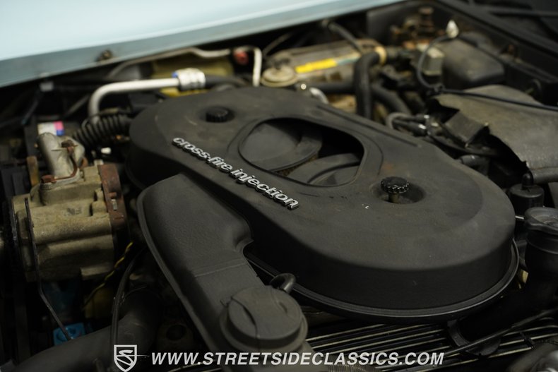 Chevrolet-Corvette-1982-Silver-Blue-Dark-Blue-12