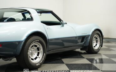 Chevrolet-Corvette-1982-Silver-Blue-Dark-Blue-34