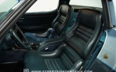 Chevrolet-Corvette-1982-Silver-Blue-Dark-Blue-48