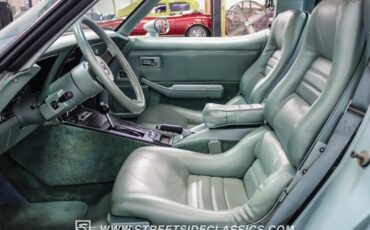Chevrolet-Corvette-1982-Silver-Green-Silver-Green-6