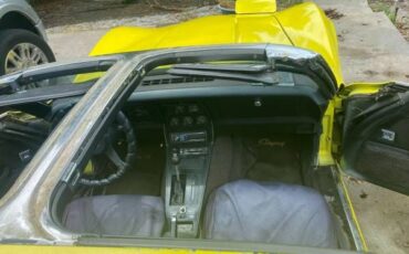Chevrolet-Corvette-1982-Yellow-5