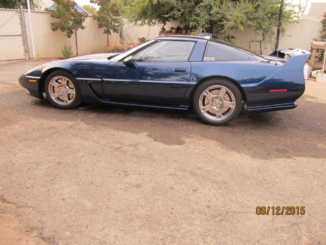 Chevrolet-Corvette-1984-1