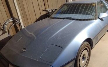 Chevrolet-Corvette-1984
