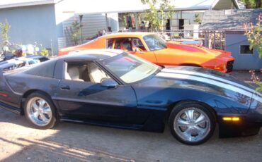 Chevrolet-Corvette-1984-13