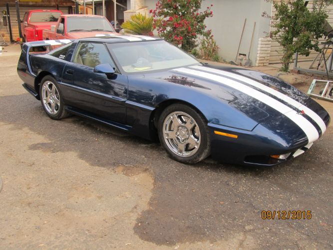 Chevrolet-Corvette-1984-14