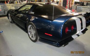 Chevrolet-Corvette-1984-2