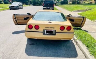 Chevrolet-Corvette-1984-2