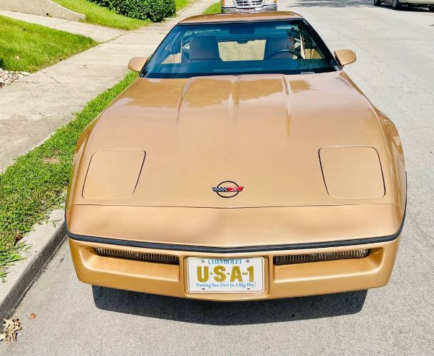 Chevrolet-Corvette-1984-3