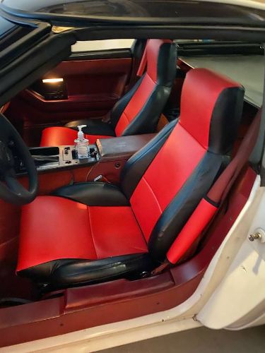 Chevrolet-Corvette-1984-4