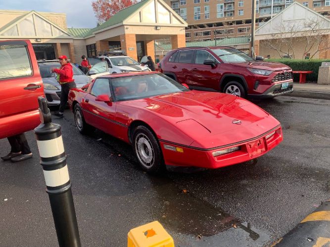 Chevrolet-Corvette-1984-4