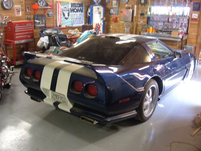 Chevrolet-Corvette-1984-5